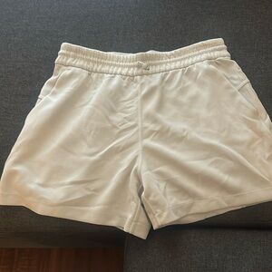 Lululemon Softstreme High-Rise short 4”